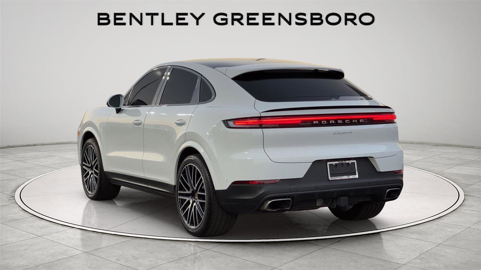 Used 2025 White Porsche  image 6