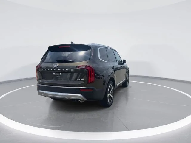 Used 2021 Green Kia EX image 7