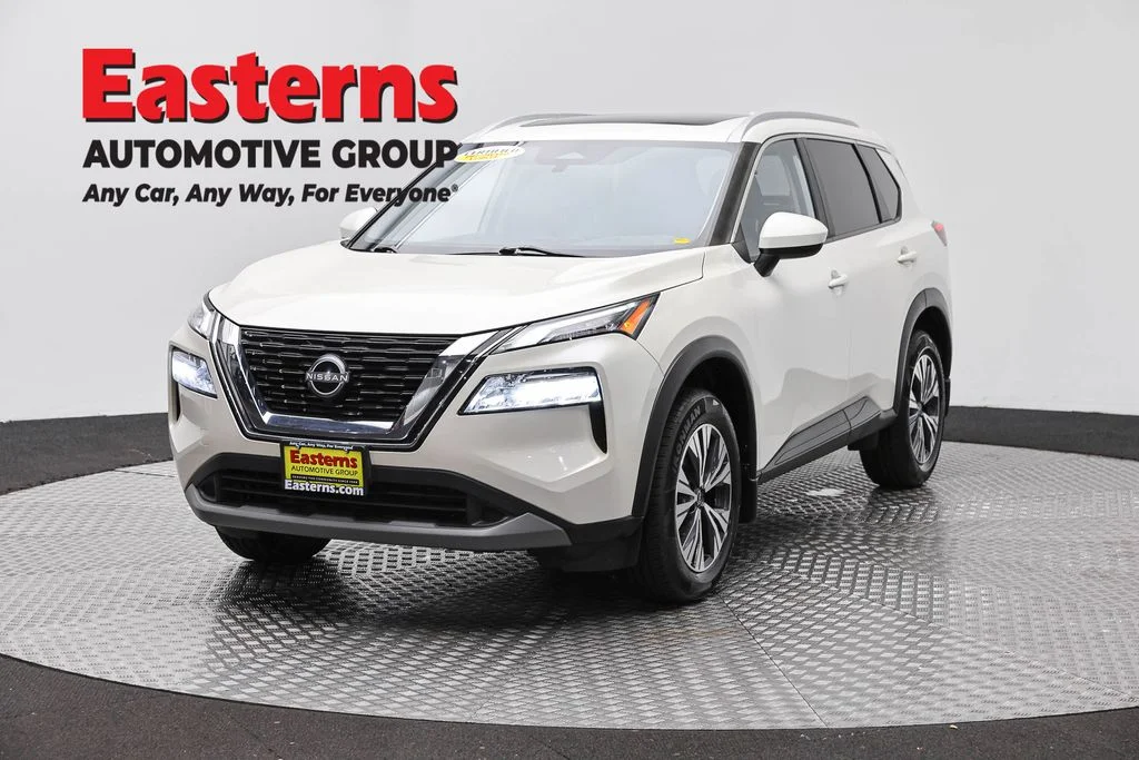 Used 2023 White Nissan SV image 1