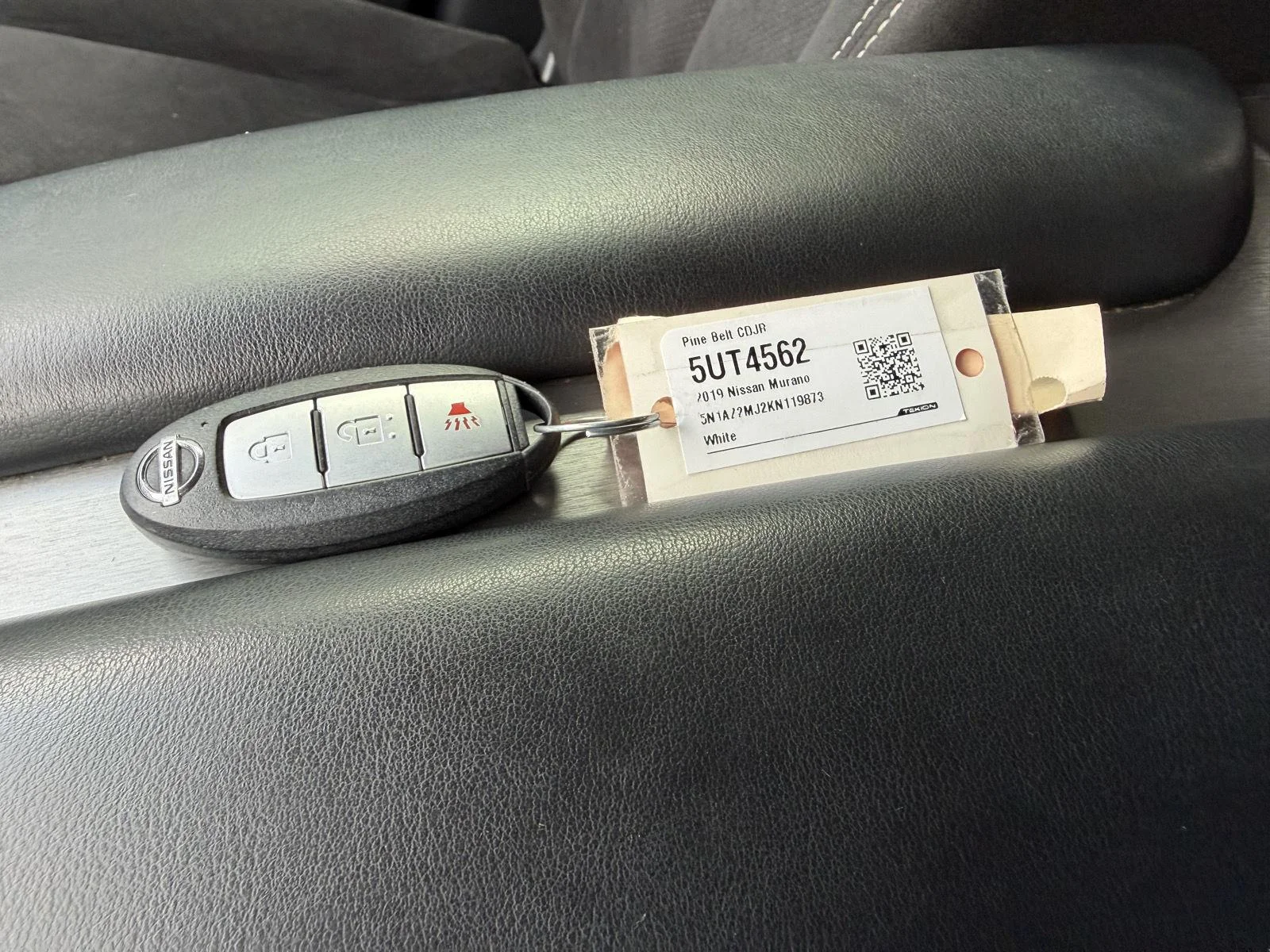 Used 2019 Pearl White Tricoat Nissan S image 13