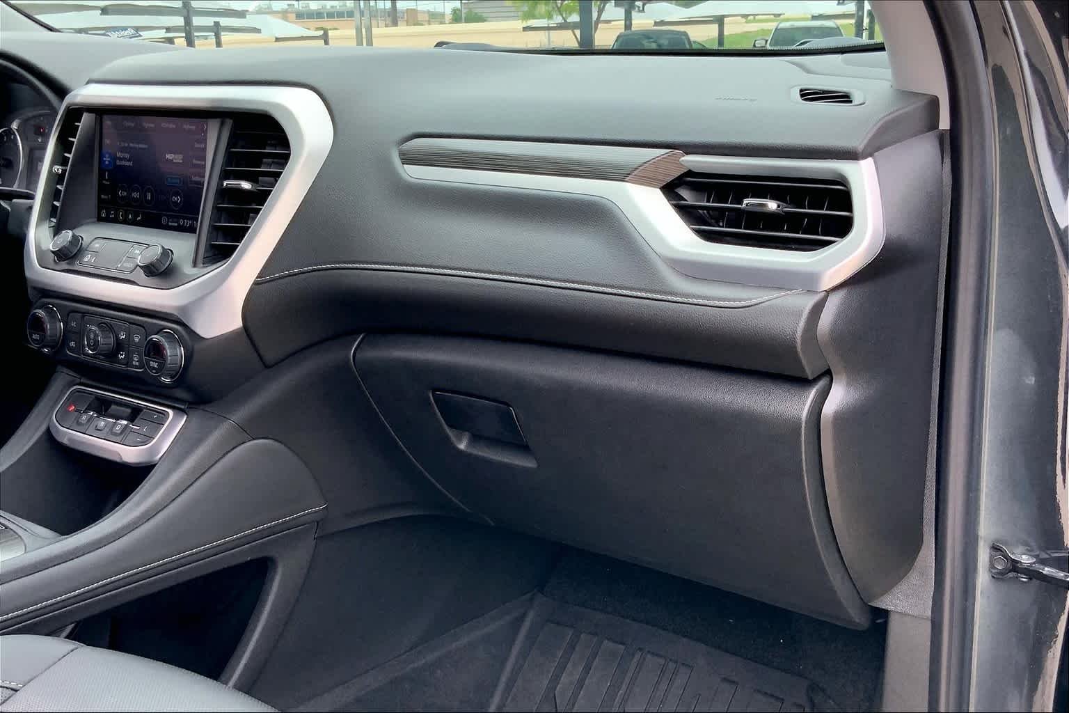 Used 2020 Carbon Black Metallic GMC SLT image 19