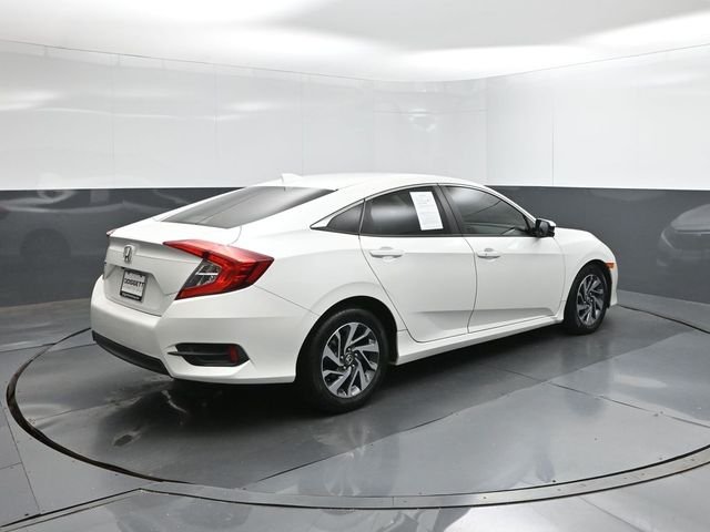 Used 2018 White Honda EX image 11