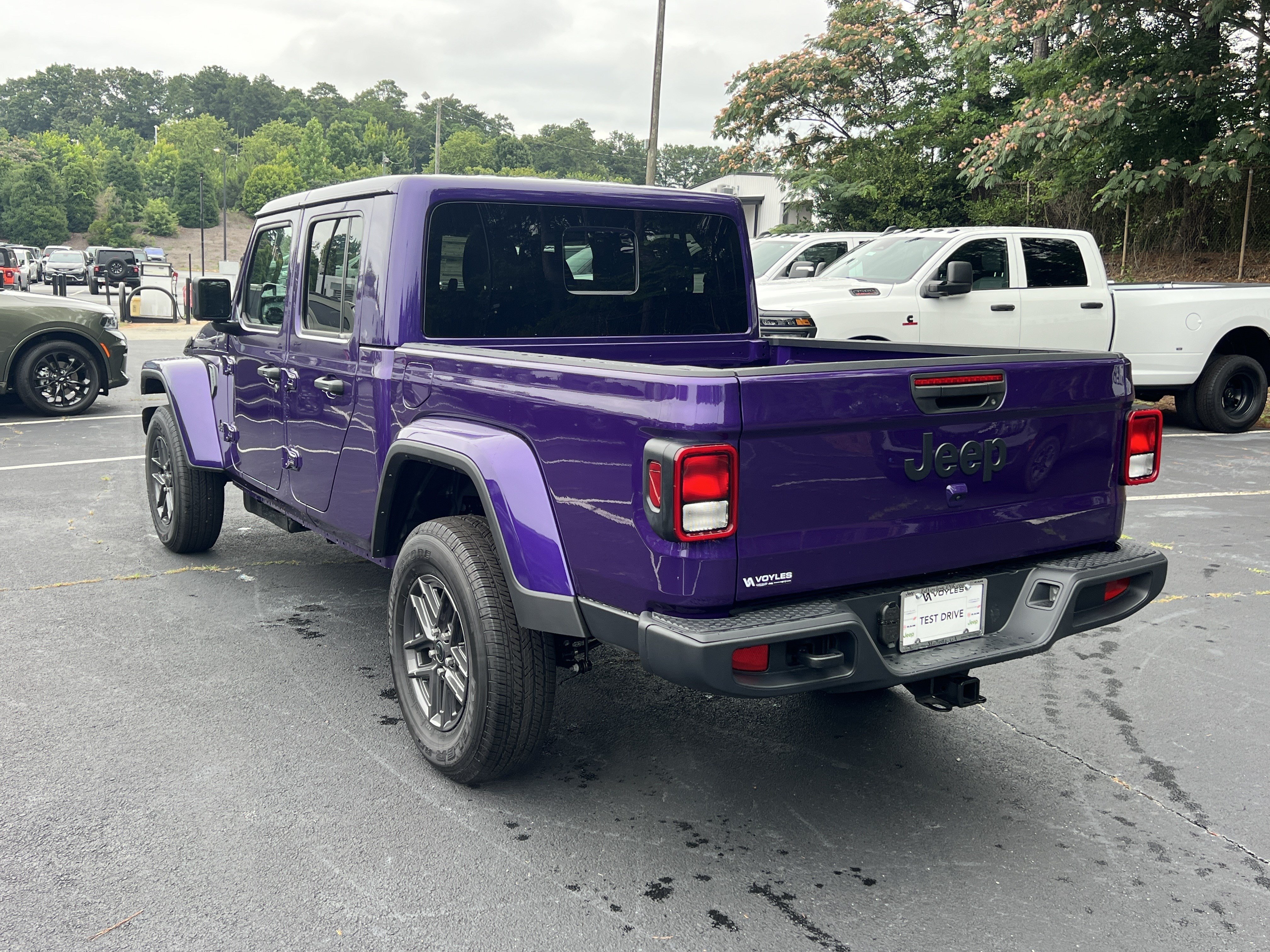 New 2026 Reign Jeep Sport S image 6