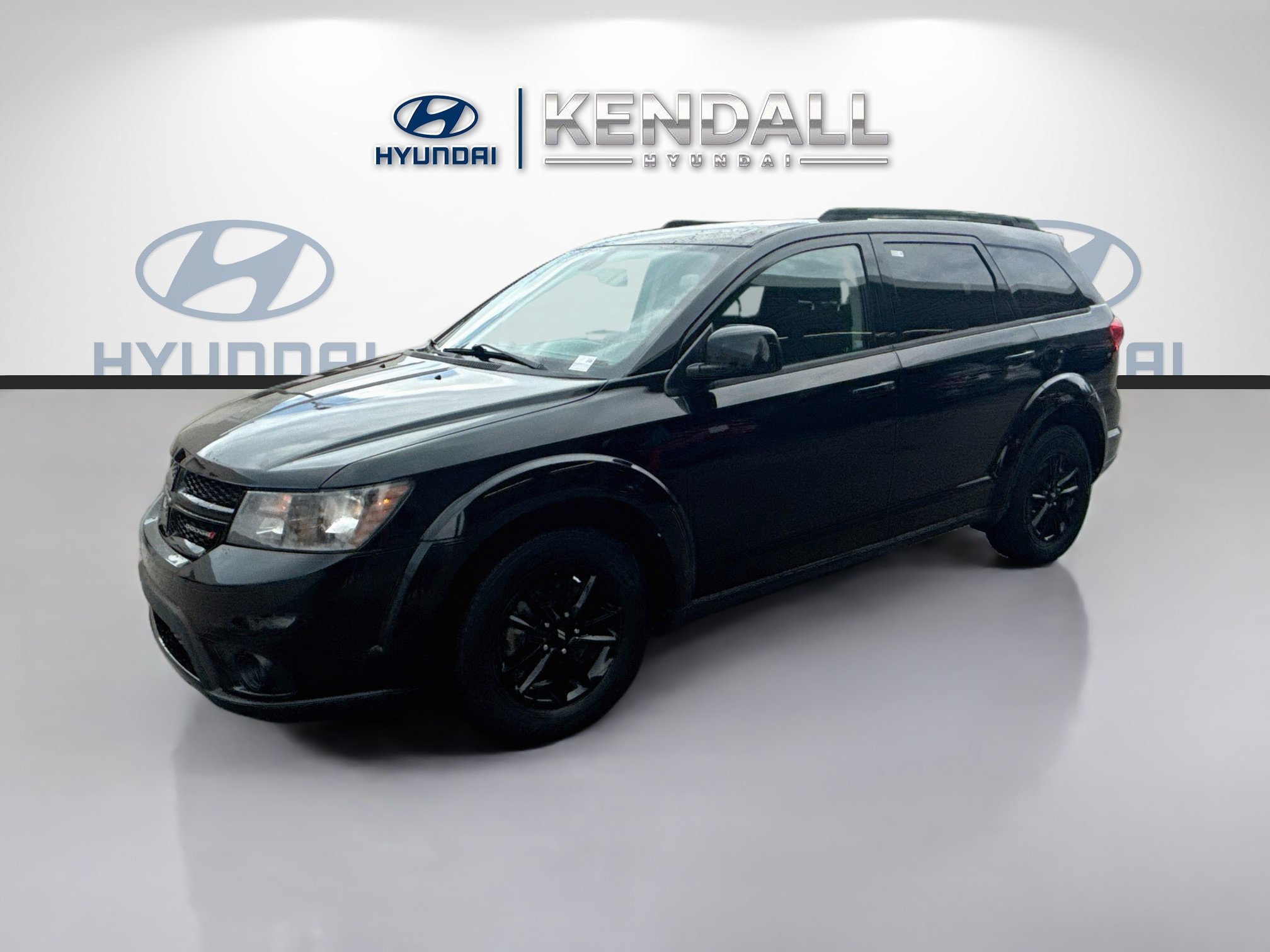 Used 2019 Pitch Black Clearcoat Dodge SE image 3