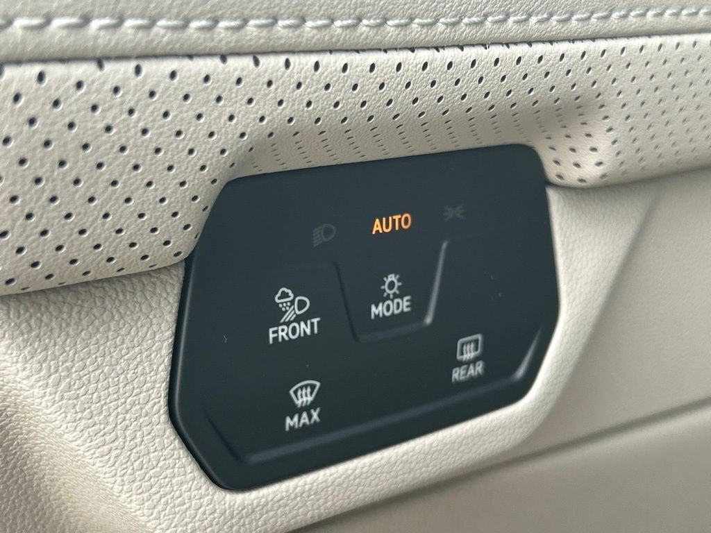 New 2026 Black Volkswagen SE w/Technology image 52