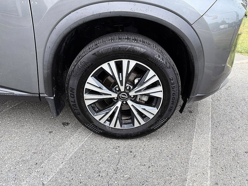 Used 2023 Gun Metallic Nissan SV image 12