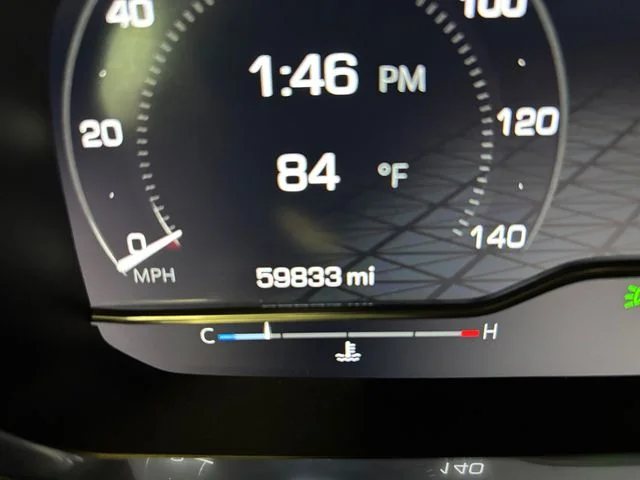 Used 2023  GMC AT4 image 18