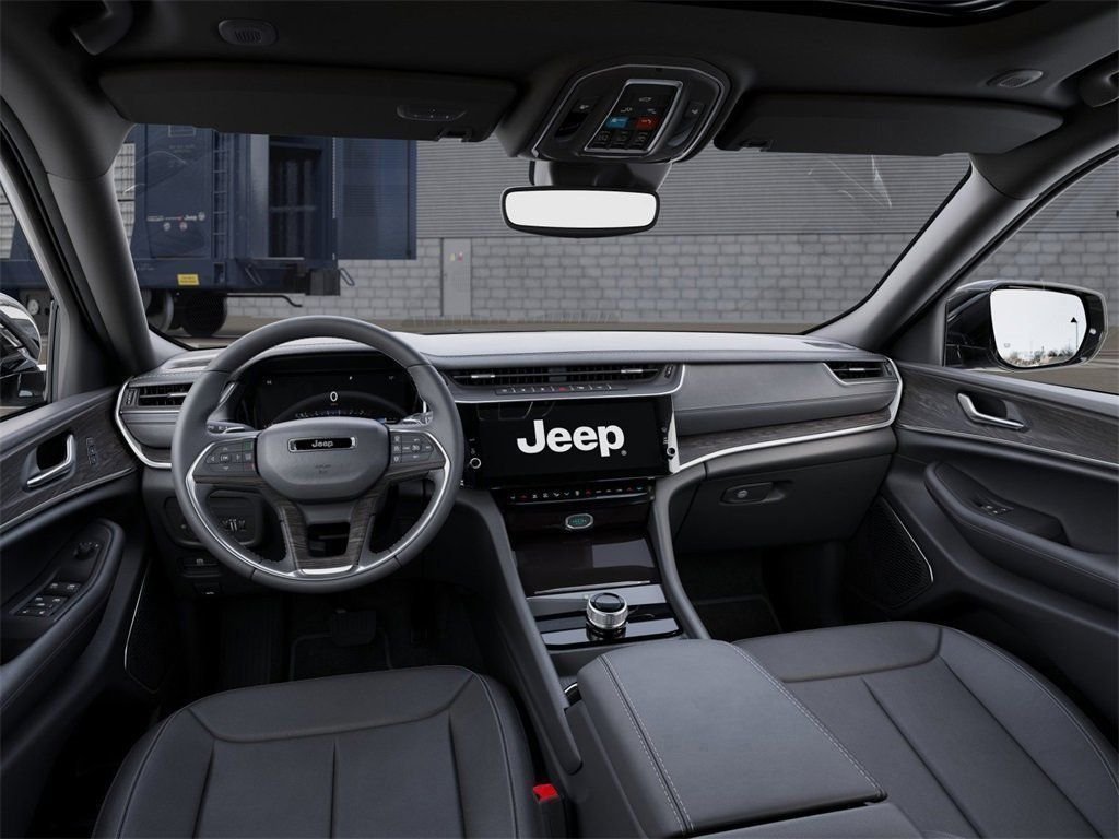 New 2026 Silver Zynith Exterior Paint Jeep Limited image 14