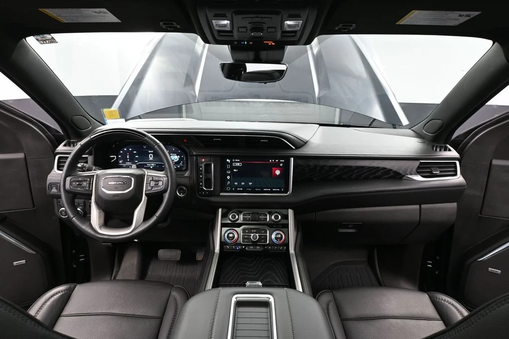 2023 GMC Yukon Denali - Photo 31