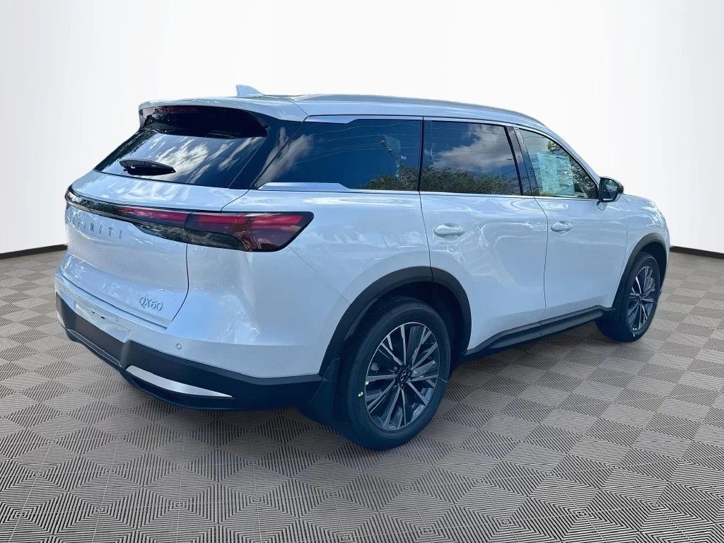 New 2027 White INFINITI LUXE image 5