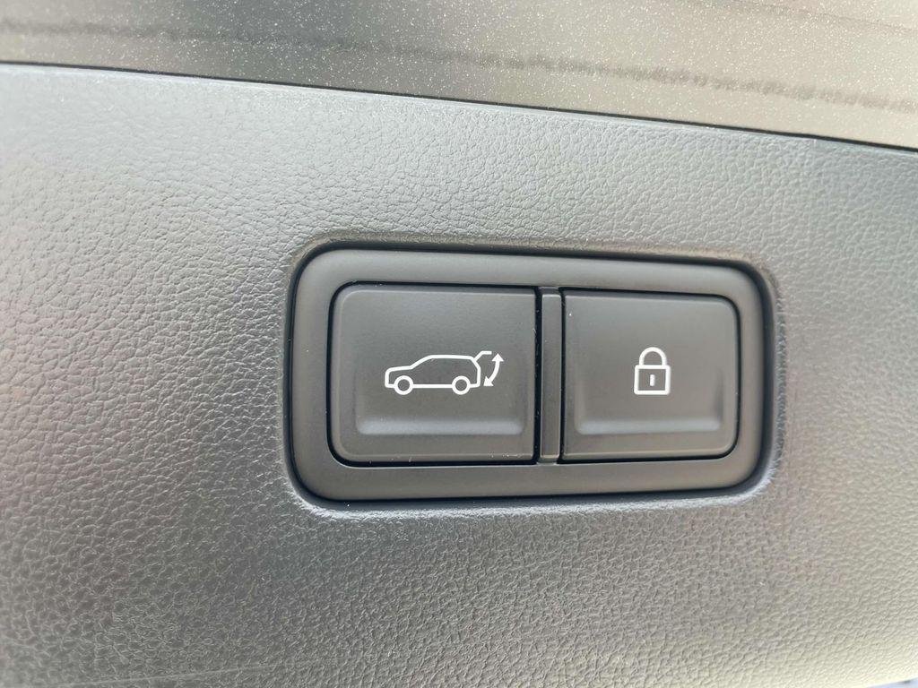 2026 Hyundai IONIQ 9 SEL - Photo 10