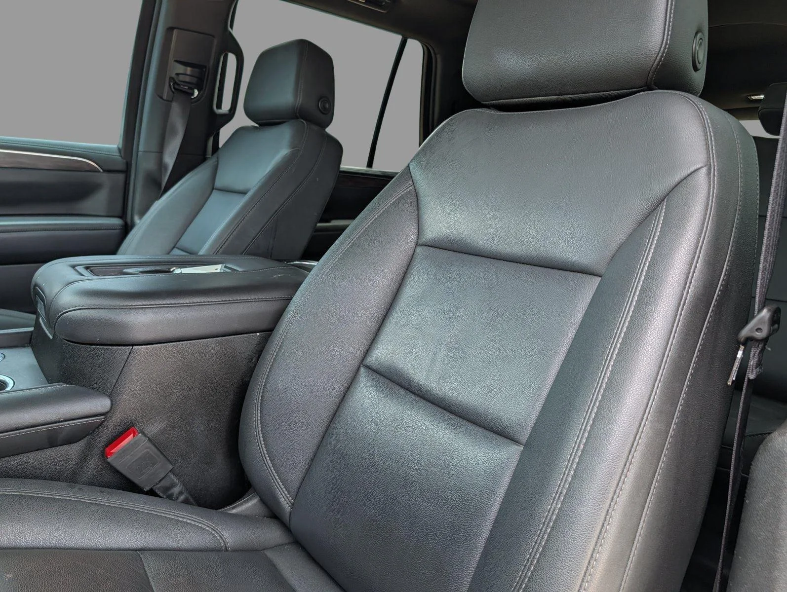 Used 2022 Empire Beige Metallic Chevrolet Z71 image 13
