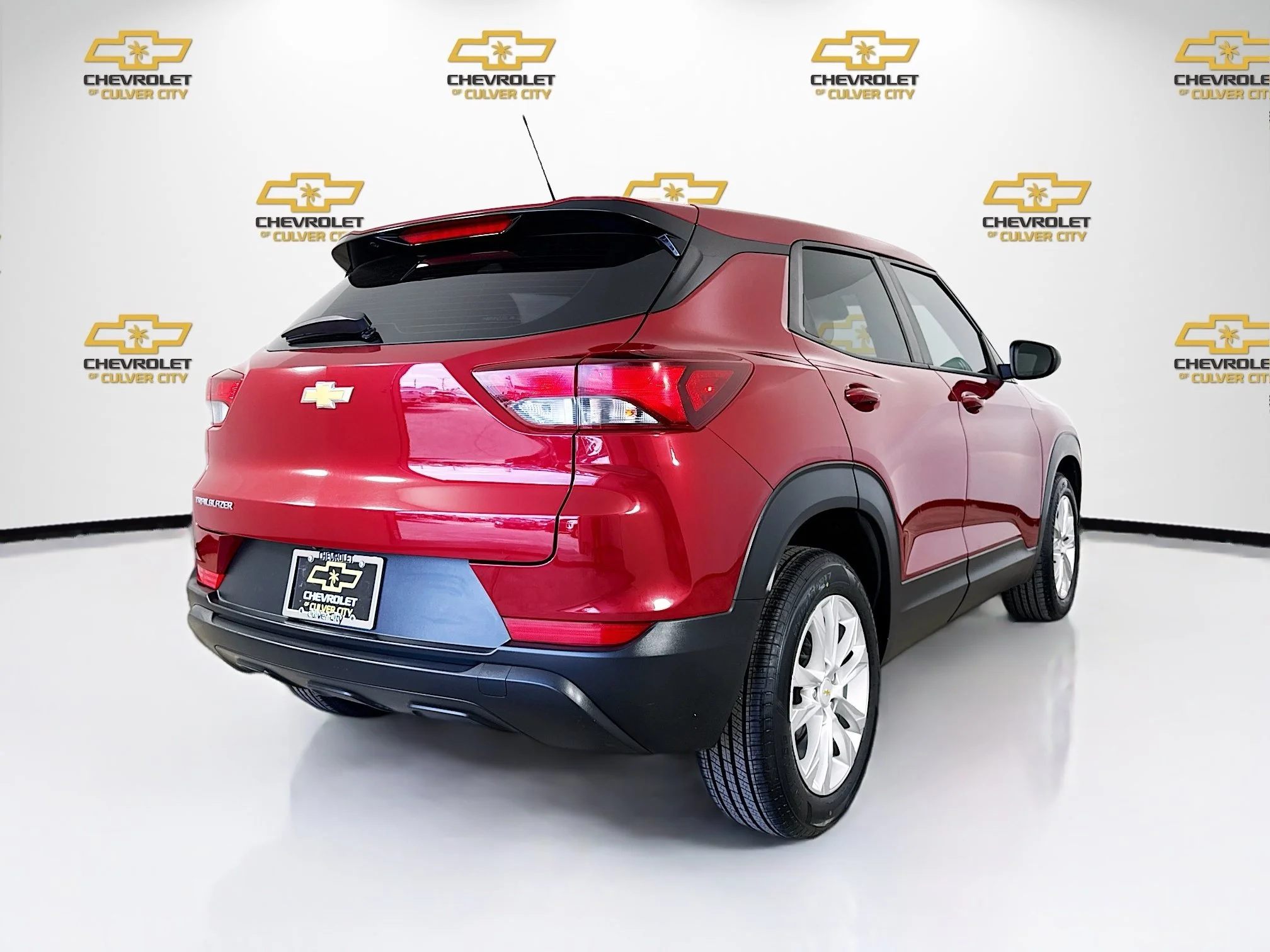 Used 2021 SCARLET RED METALLIC Chevrolet LS image 8