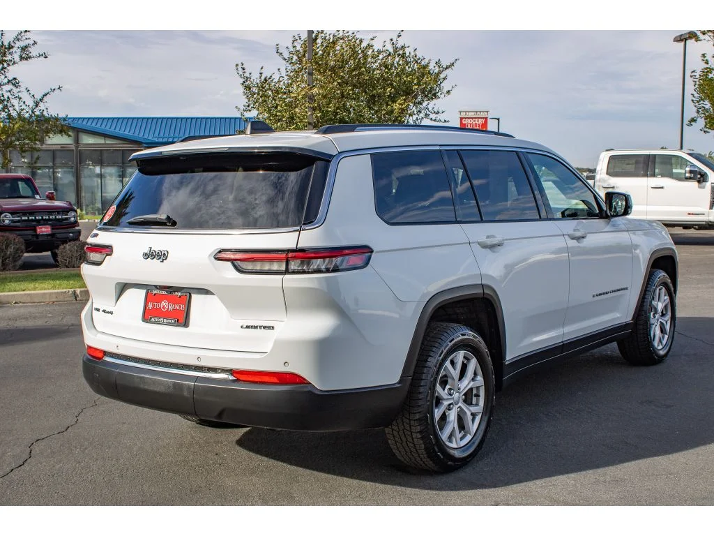 Used 2021 Bright White Clearcoat Jeep Limited image 8
