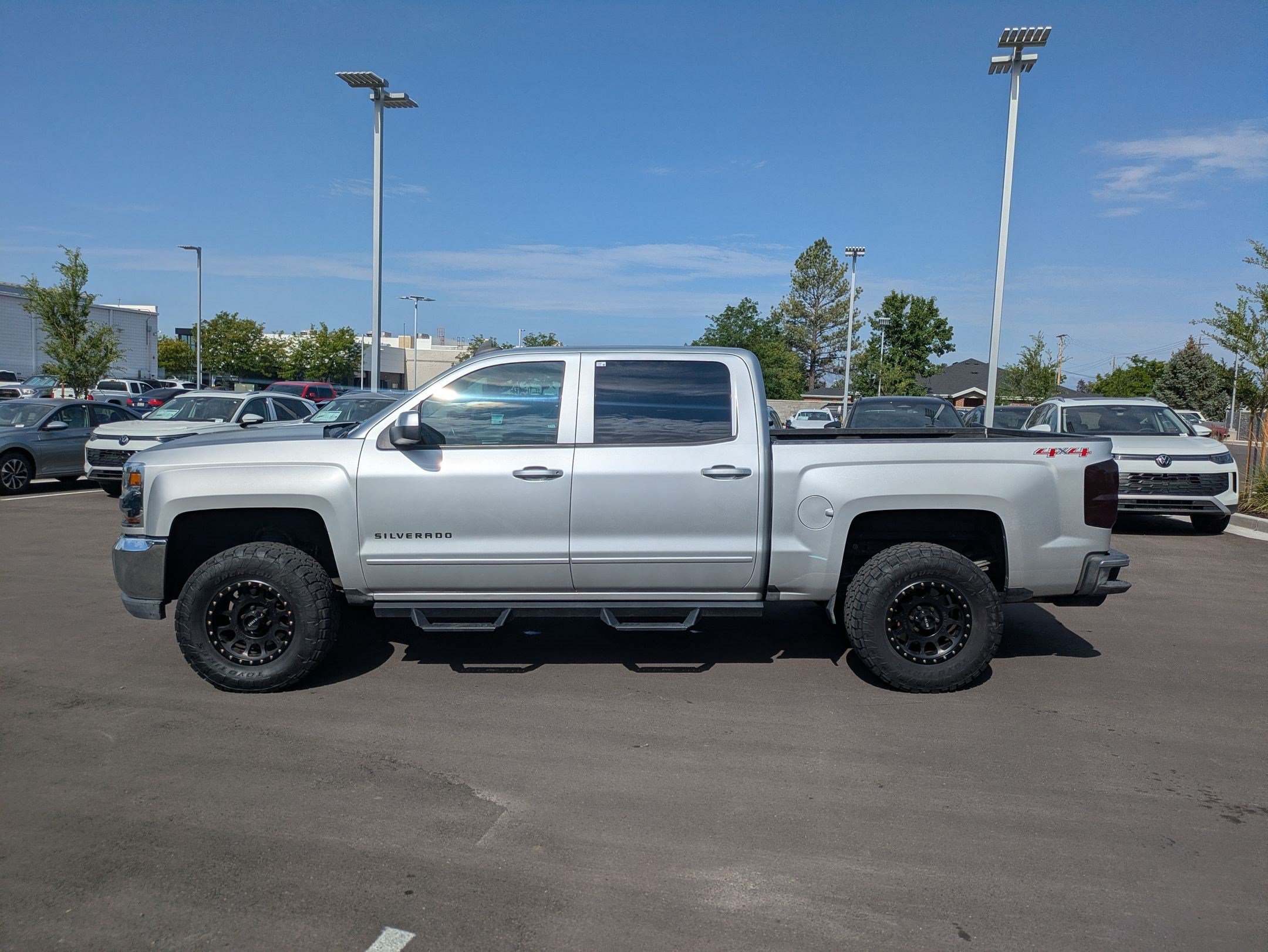 Used 2017 Silver Ice Metallic Chevrolet LT image 6