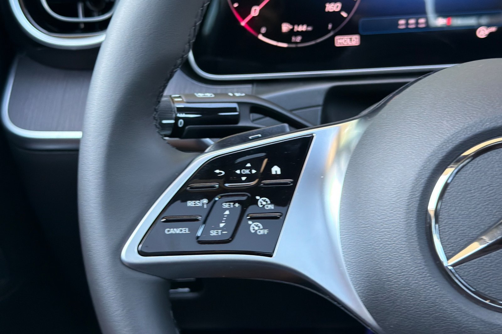 New 2026 MANUFAKTUR Alpine Grey Mercedes-Benz C 300 image 27