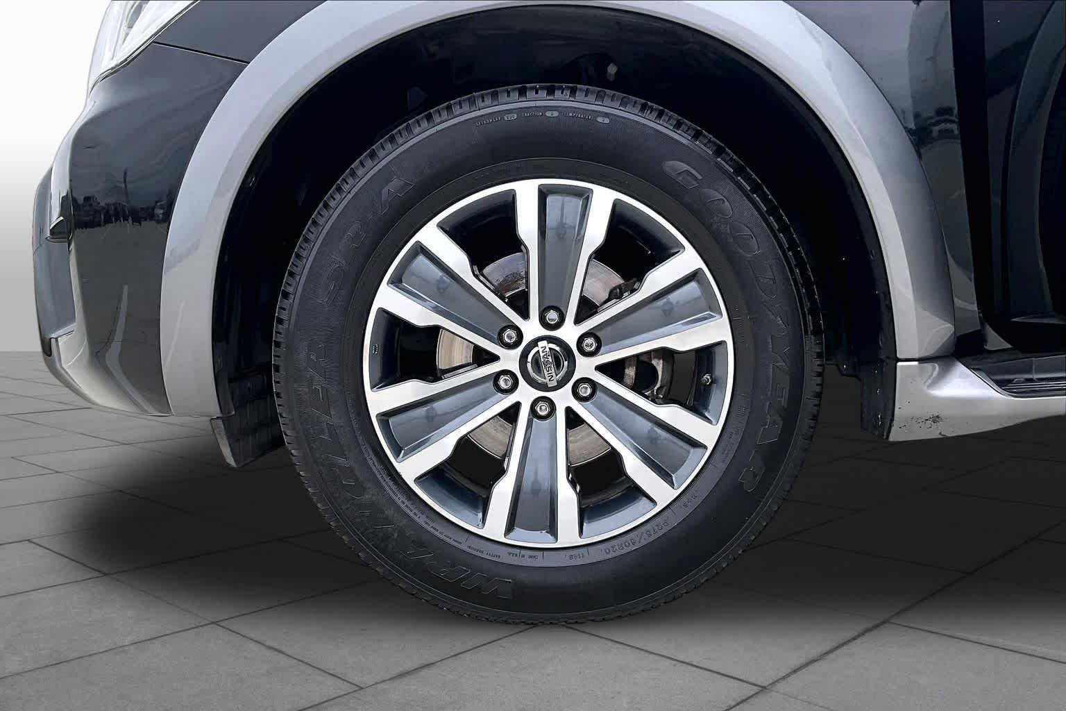 Used 2020 Super Black Nissan SL image 10
