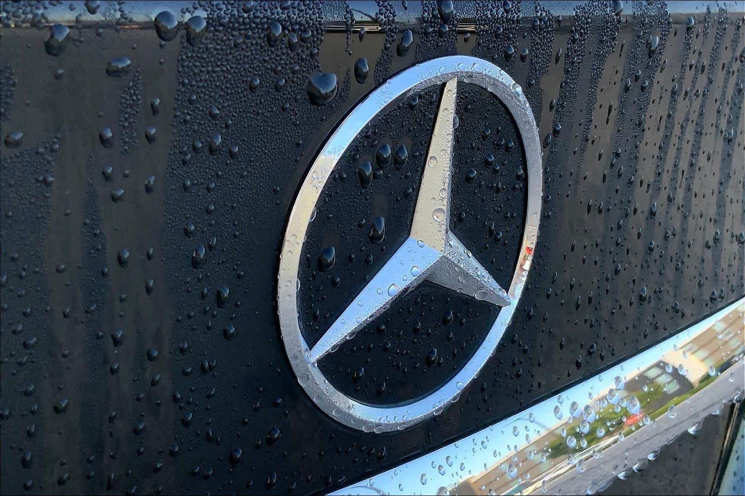 Used 2018 Black Mercedes-Benz C 300 image 10