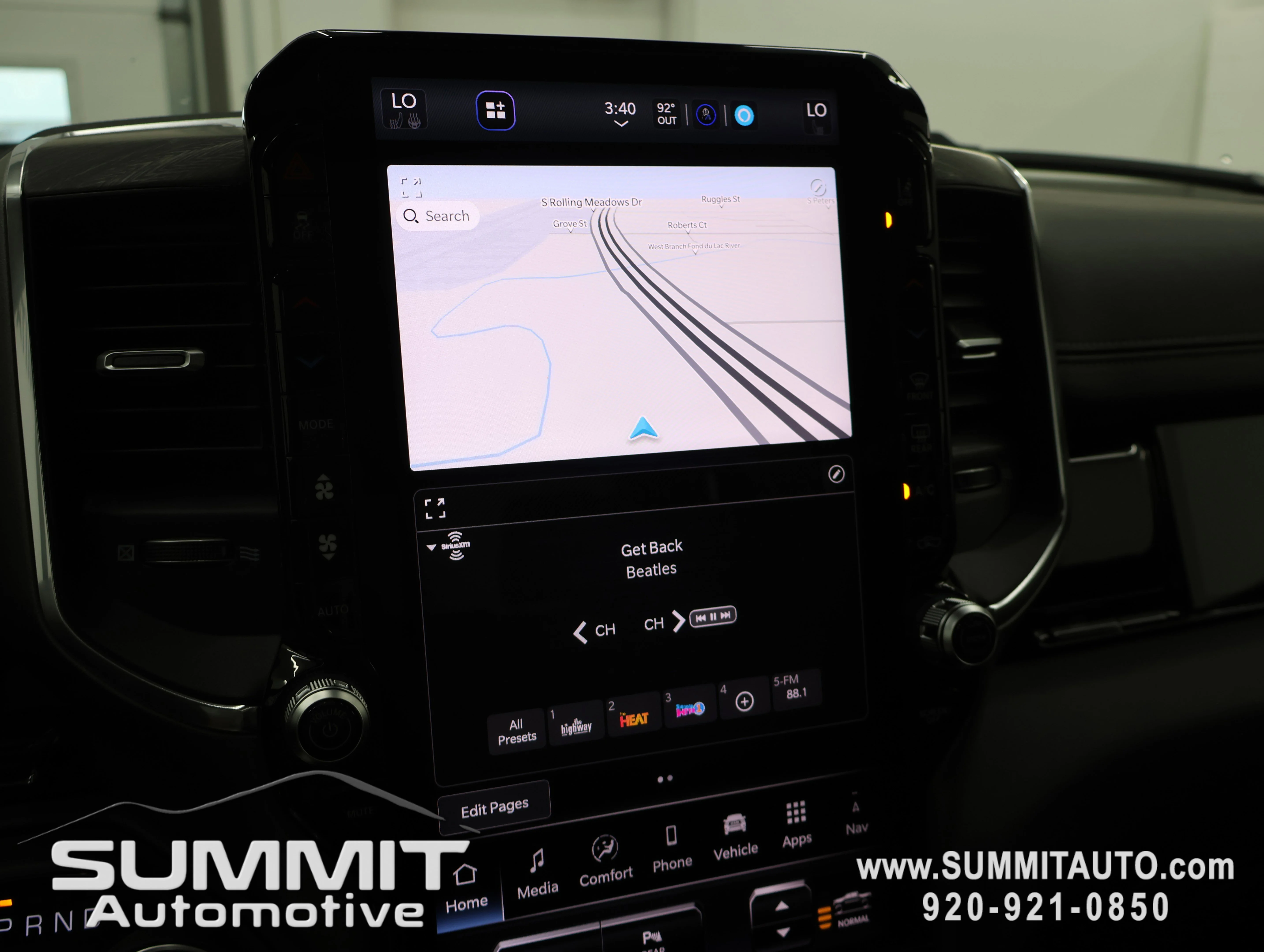New 2026 Diamond Black Crystal Pearl-Coat Exterior Paint RAM Laramie image 56