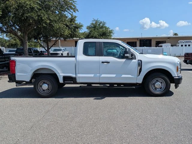Used 2026 Oxford White Ford XL image 2