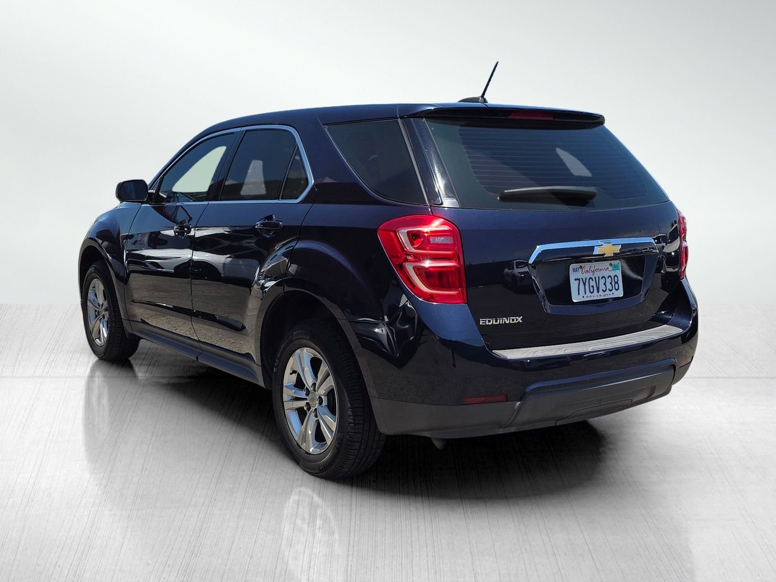 Used 2017 Blue Velvet Metallic Chevrolet LS image 5