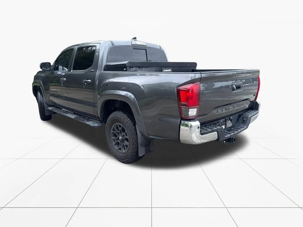 Used 2019 Magnetic Gray Metallic Toyota SR5 image 6