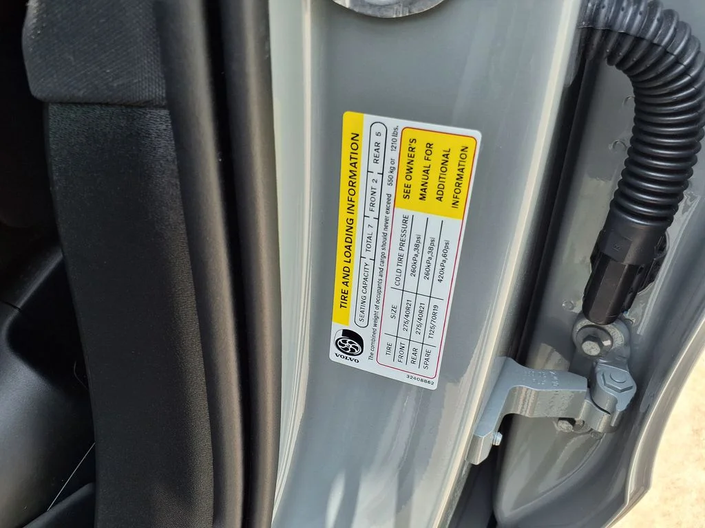 New 2026 Vapour Grey Volvo Plus image 28