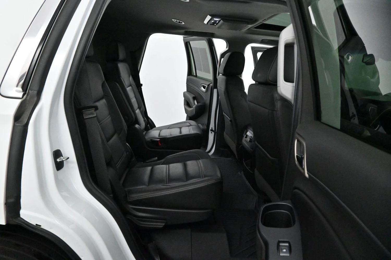 Used 2020 Summit White GMC Denali image 41