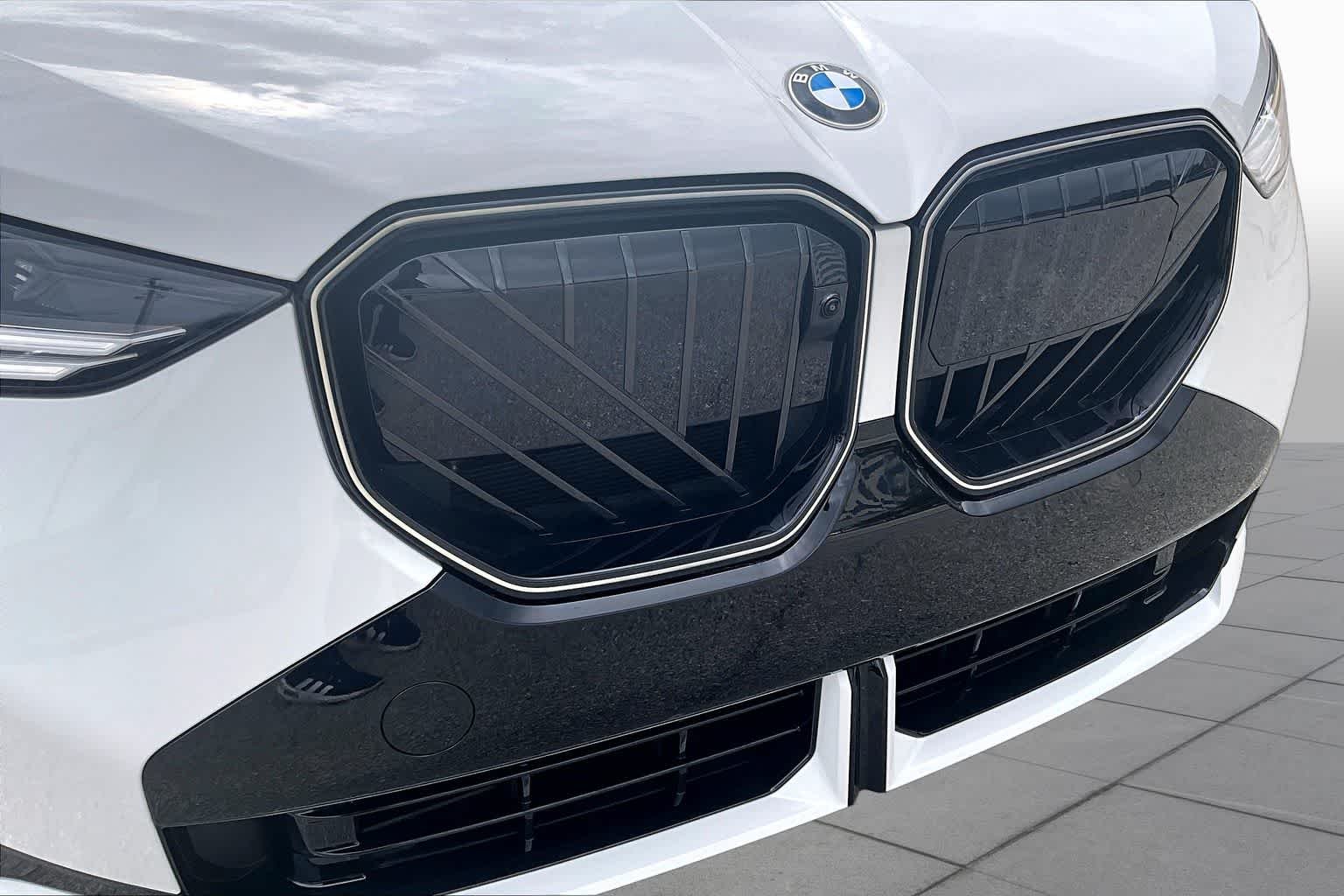 Used 2026 Alpine White BMW 30 xDrive image 28
