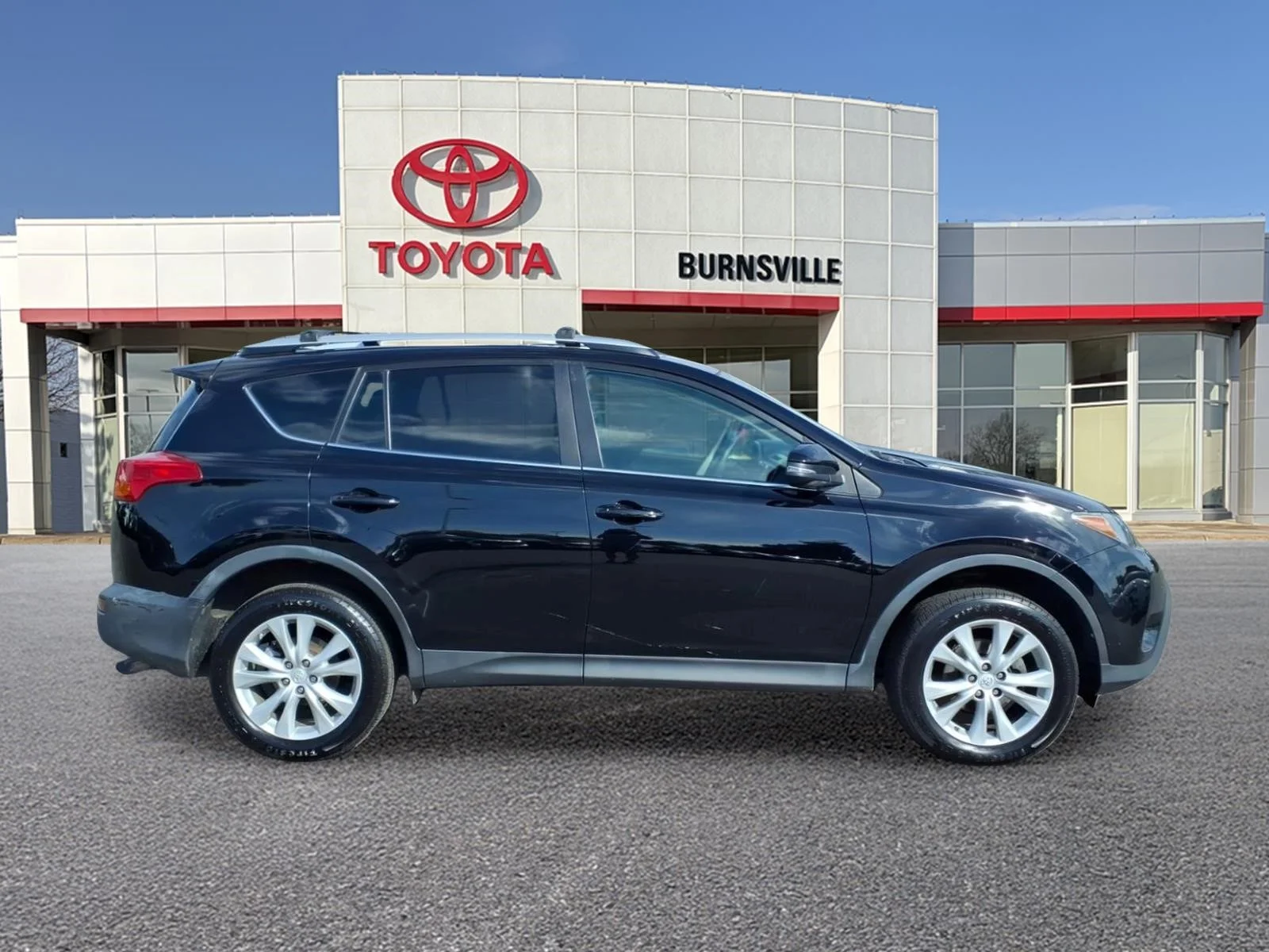 Used 2015 Toyota RAV4 Limited with VIN 2T3DFREV5FW280530 for sale in Burnsville, Minnesota