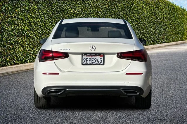 Used 2022 White Mercedes-Benz A 220 image 4