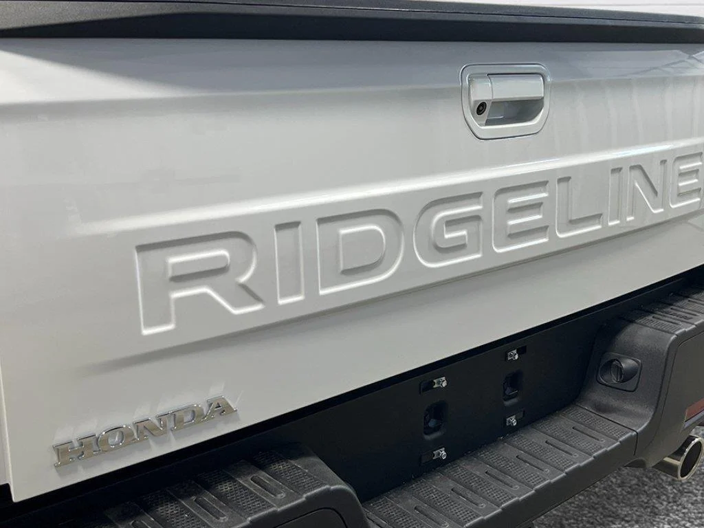 New 2026 Platinum White Pearl Honda RTL image 5