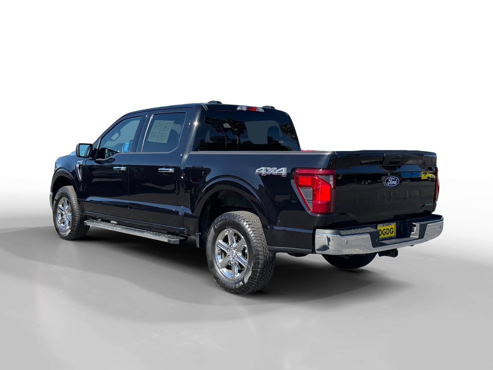 Used 2025 Black Metallic Ford XLT image 3