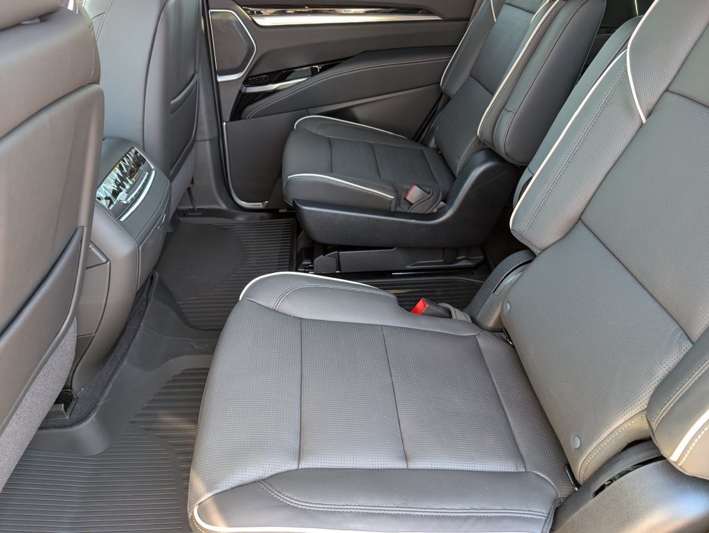 New 2027 Deep Sea Metallic Cadillac Sport image 16