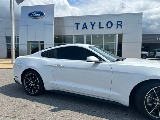 Used 2018 Oxford White Ford EcoBoost image 7