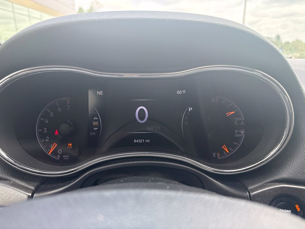 Used 2018 Diamond Black Jeep Limited image 11