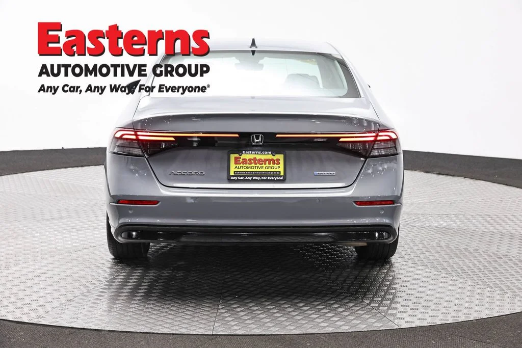 Used 2024 Gray Honda EX-L image 6