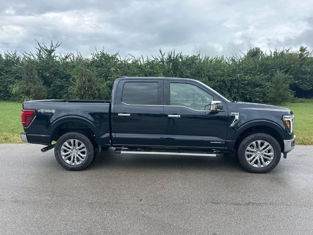 New 2026 Blue Ford Lariat image 7