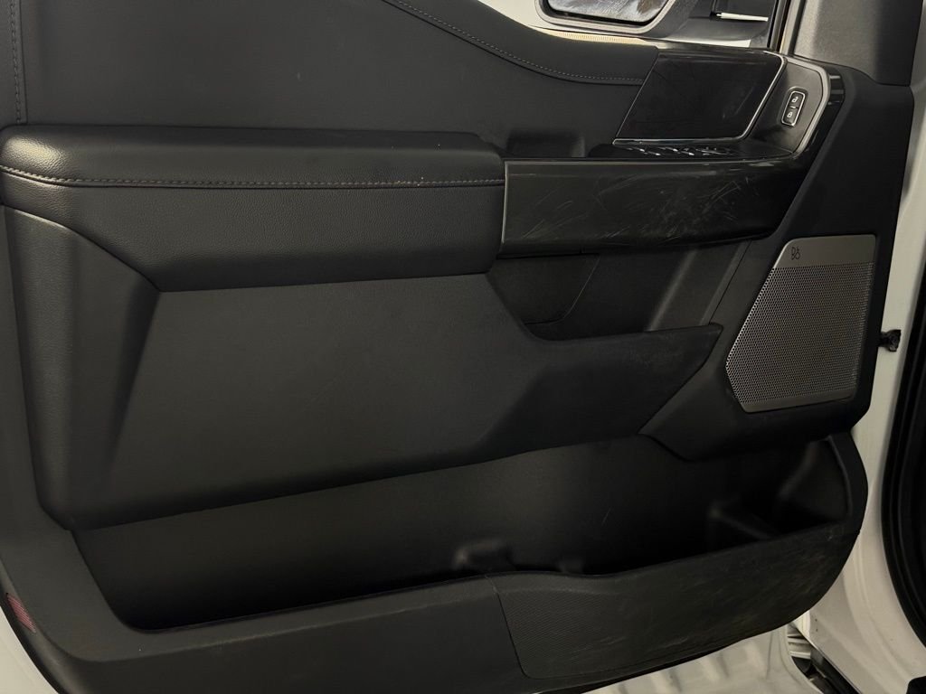 Used 2023 Oxford White Ford XLT image 23