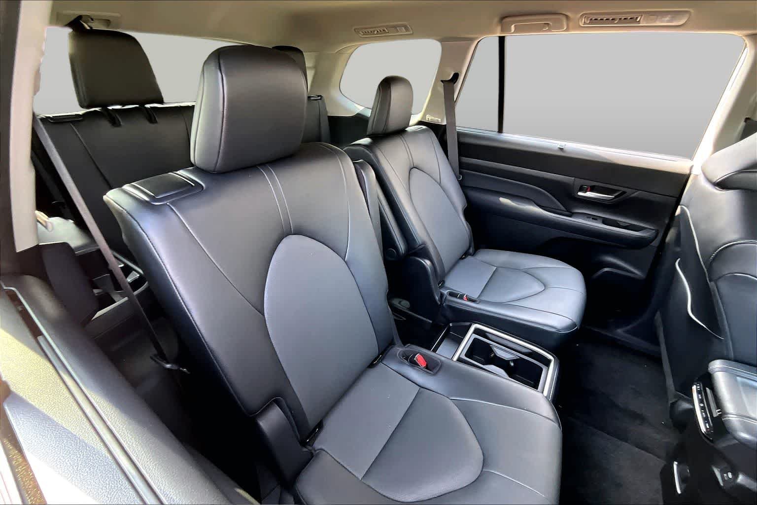 Used 2025 Celestial Silver Metallic Toyota XLE image 20