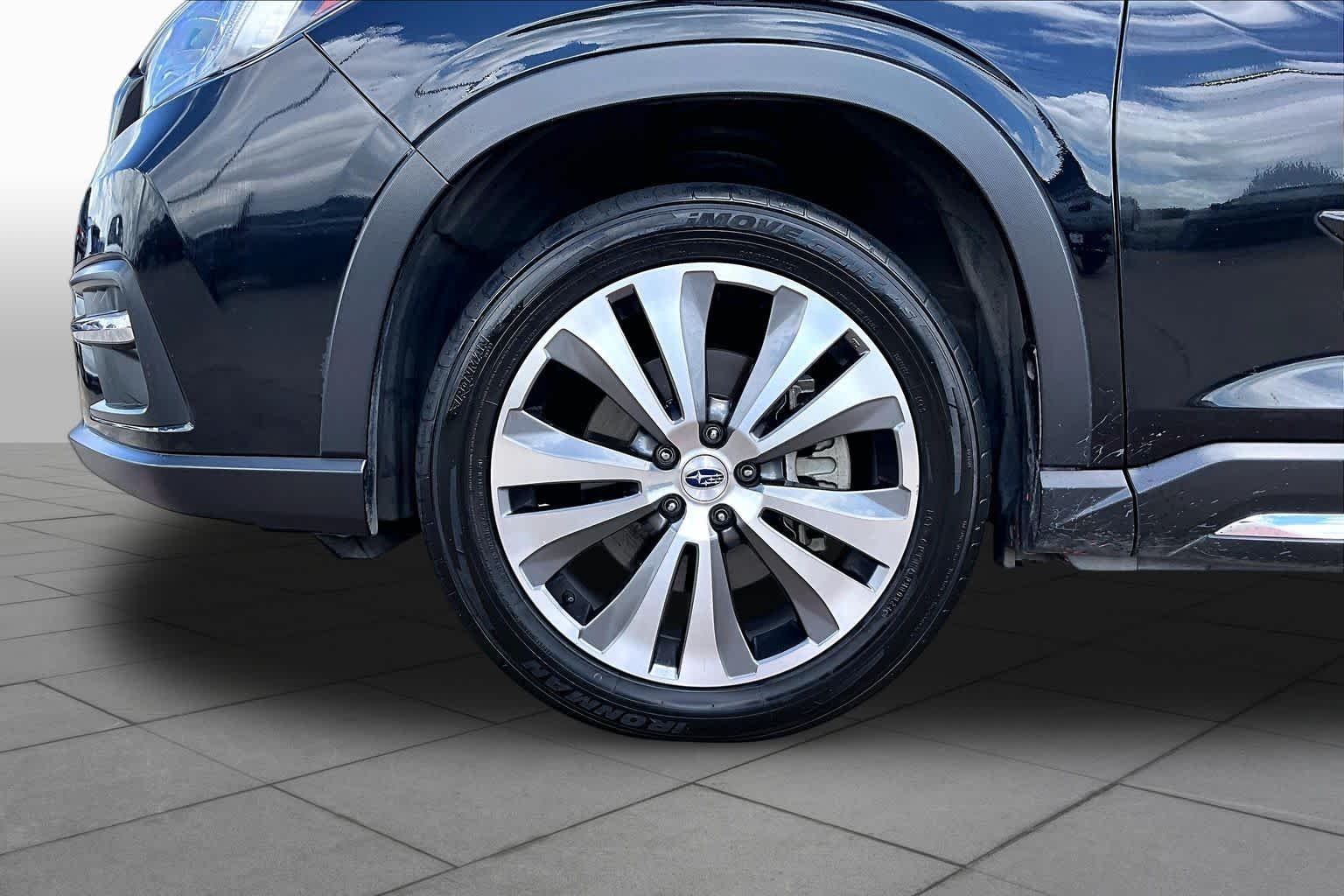 Used 2022 Crystal Black Silica Subaru Touring image 11
