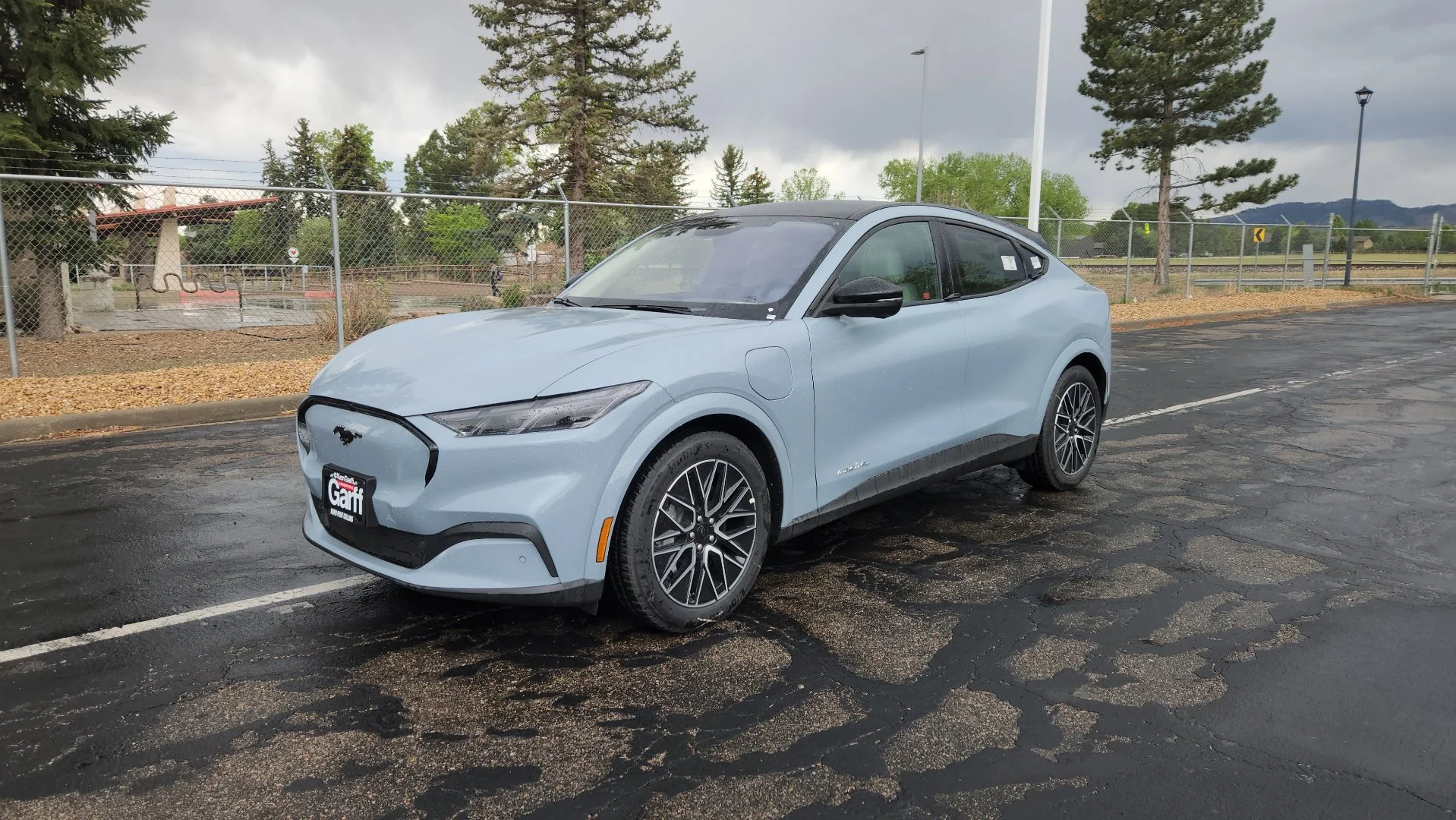New 2026 Glacier Gray Metallic Tri-coat Ford Premium image 3