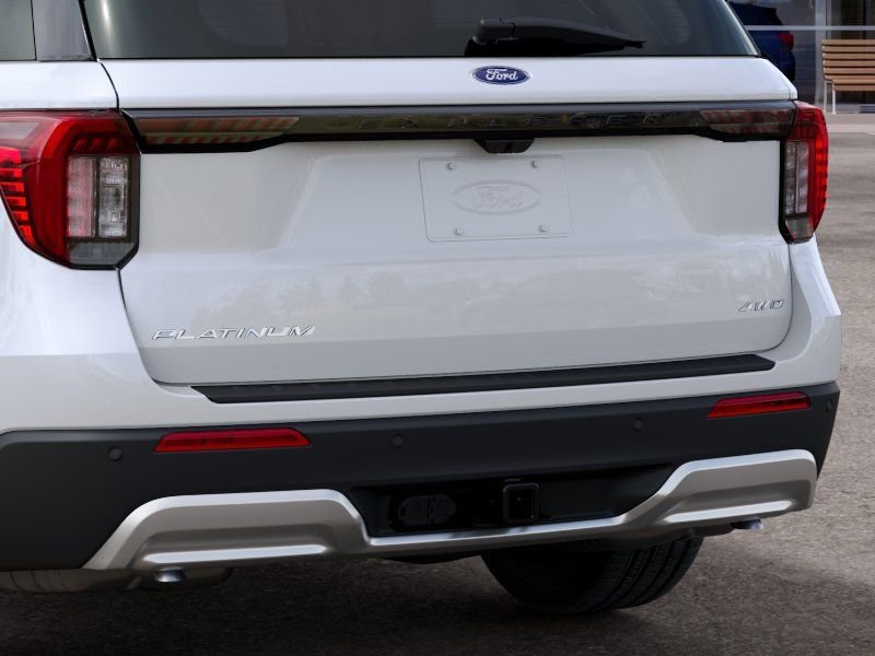 New 2027 Star White Metallic Tri-Coat Ford Platinum™ image 27