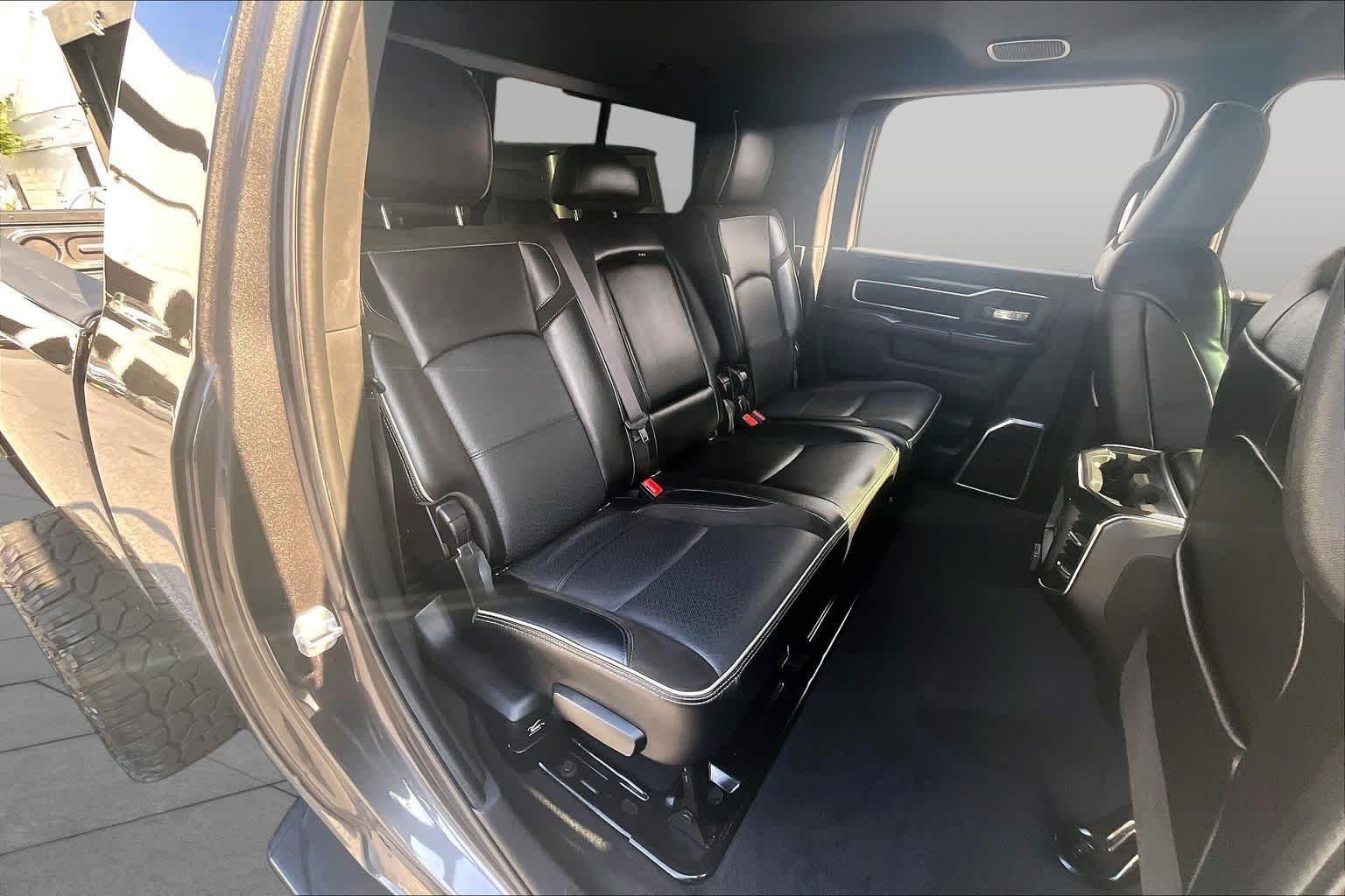 Used 2023 Granite Crystal Metallic Clearcoat Ram Laramie image 20