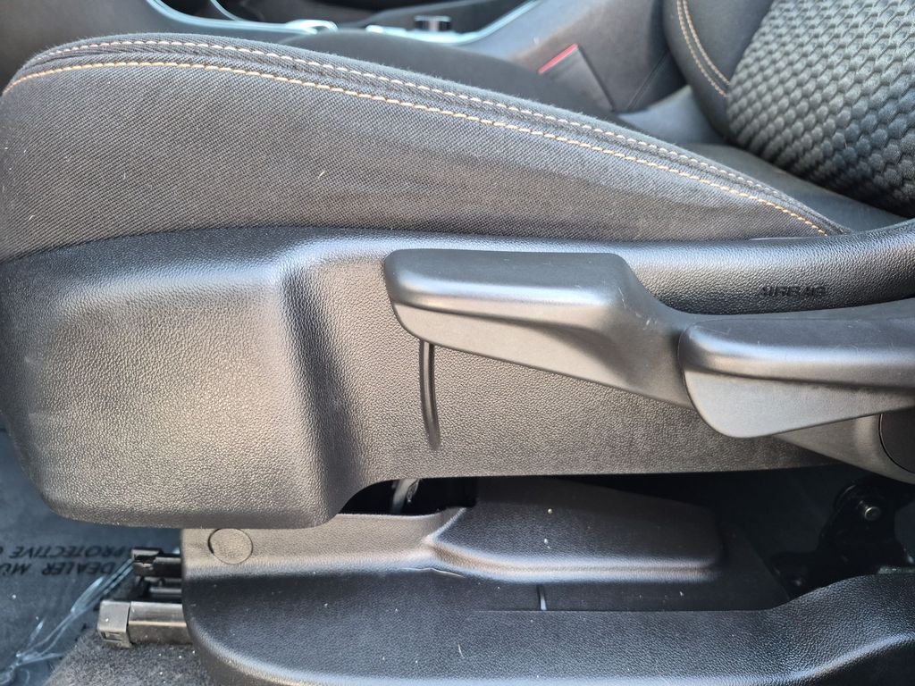 Used 2018 White GMC SLE image 16