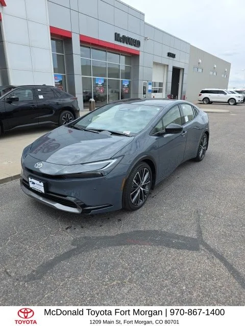 2026 Toyota Prius XLE FWD's photo