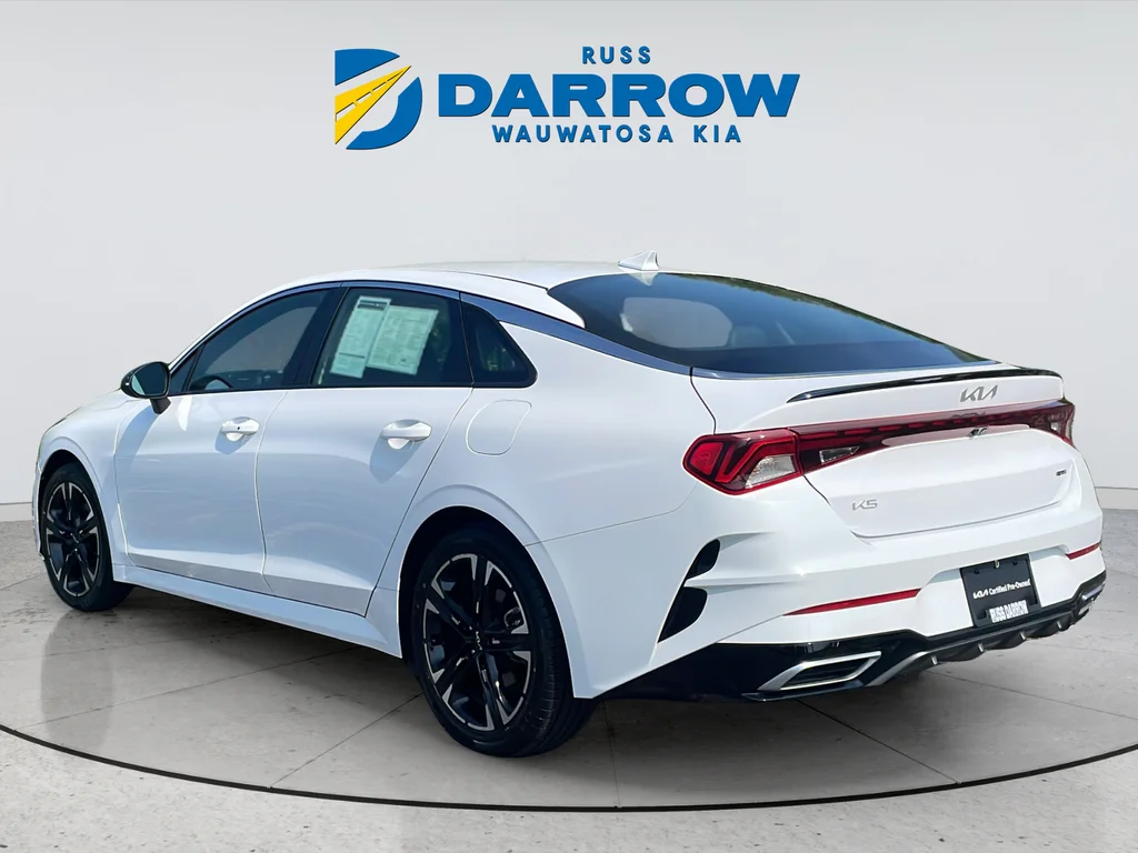 Used 2023 White Kia GT-Line image 3