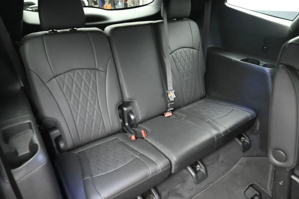 Used 2024 Red Buick Avenir image 11
