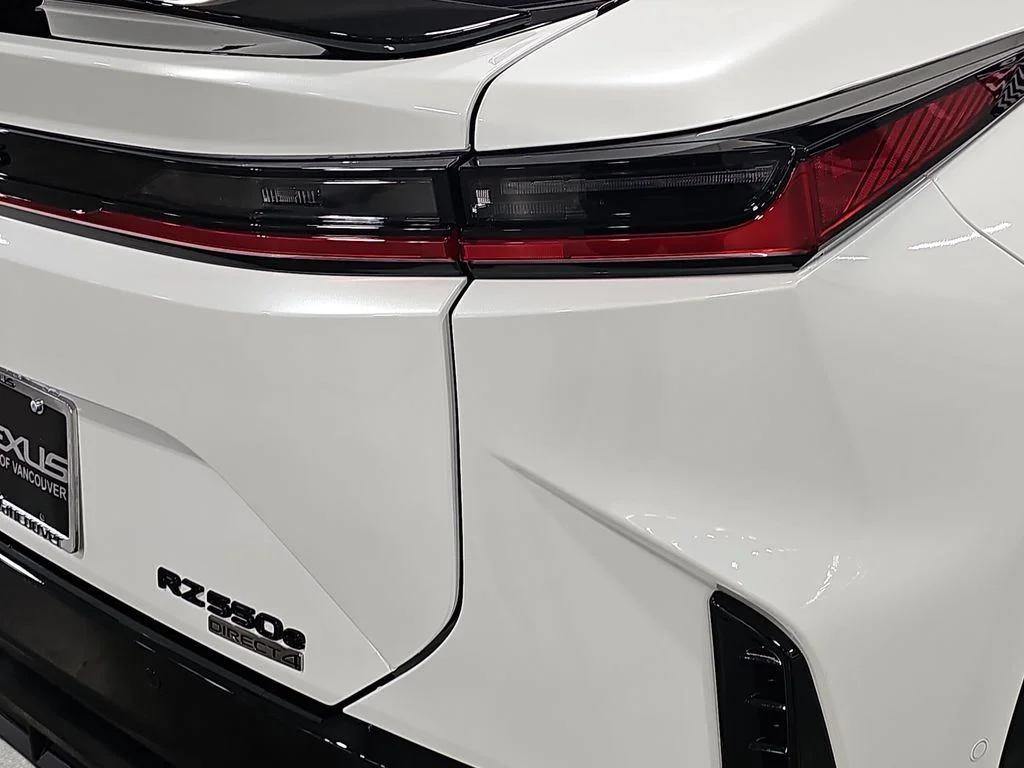 New 2026 Oxygen White Lexus F SPORT AWD image 32