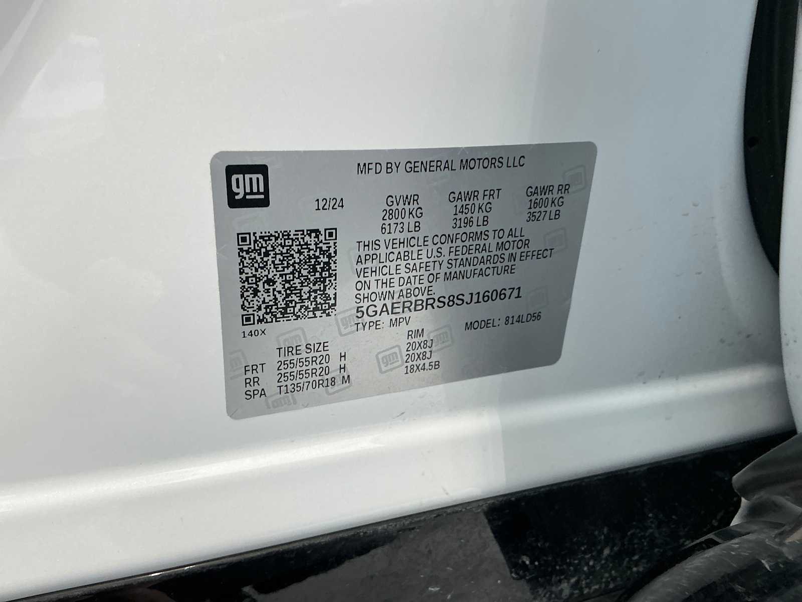 Used 2025 White Frost Tricoat Buick Sport Touring image 28